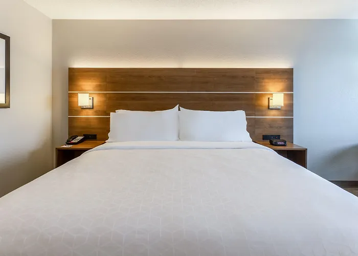 Express & O'fallon-shiloh By Ihg